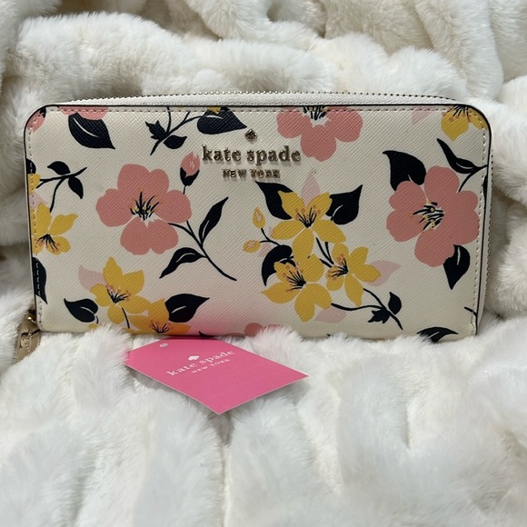 kate spade Handbags - ❄️ RARE Kate Spade Marti Floral Pebble Leather Zip Around Wallet